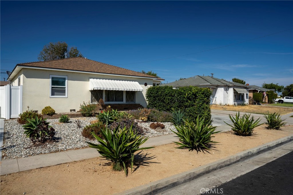 Exceptional Triplex property in Bellflower