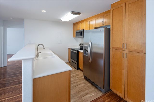 $2,800 | 7196 Hawaii Kai Drive, Unit 253 | West Marina