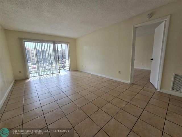 $1,500 | 2800 Northwest 56th Avenue, Unit F304 | Lauderhill