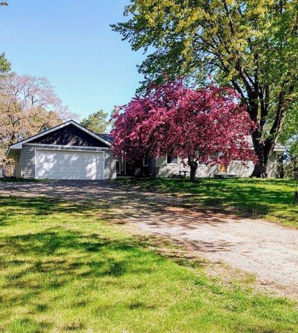 $530,000 | 11280 245th Avenue Northwest | Livonia Township - Sherburne County