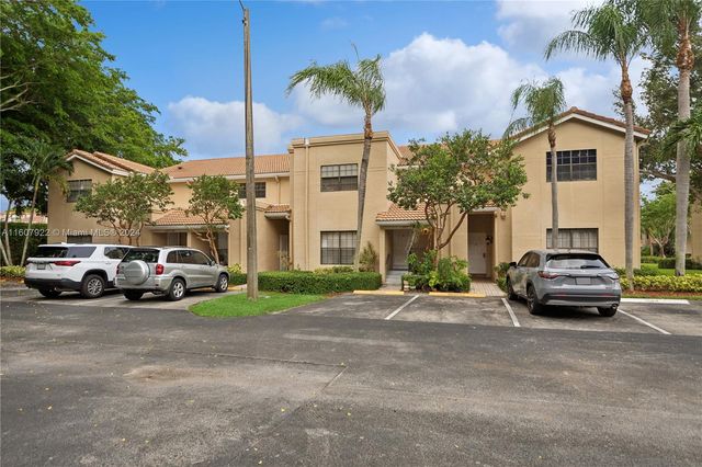 $349,999 | 6674 Montego Bay Boulevard, Unit F | Boca del Mar