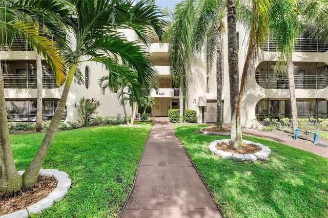 $309,000 | 6328 Longboat Lane West, Unit 104 | Boca del Mar