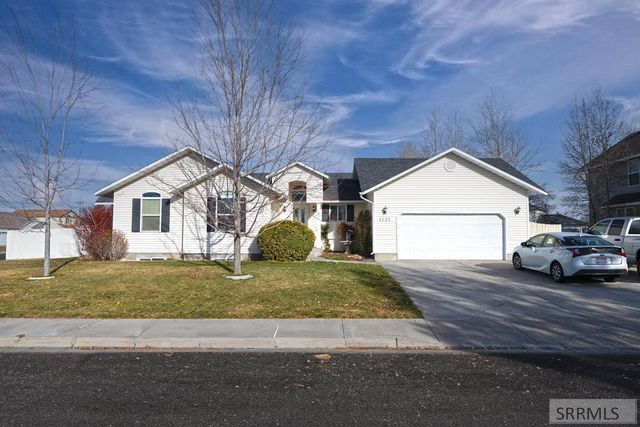 $2,500 | 1131 Shadow Mountain Court | Sandcreek