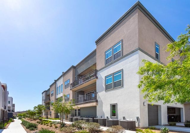 $639,888 | 26955 West Prospector Road, Unit 301 | Newhall Ranch