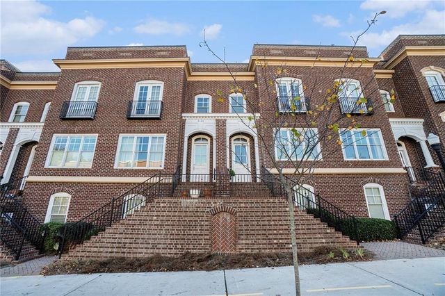 $640,000 | 5123 Peachtree Road | Downtown Chamblee