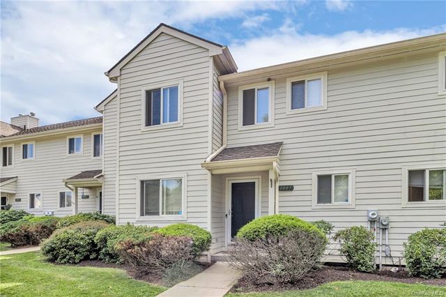 $3,300 | 1007 Eagles Ridge Road, Unit 1007 | Brewster Heights