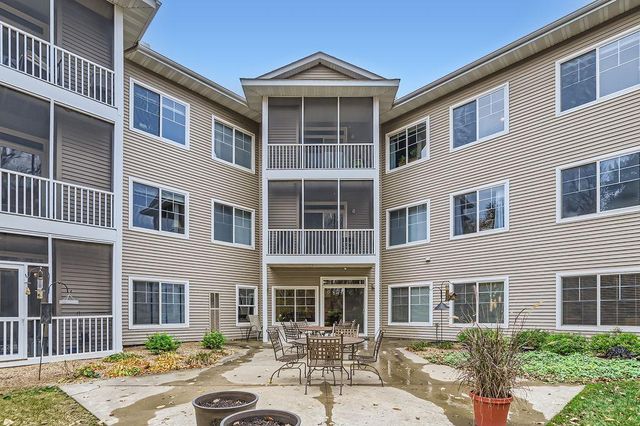 $199,900 | 110696 Village Road, Unit 305 | Chaska