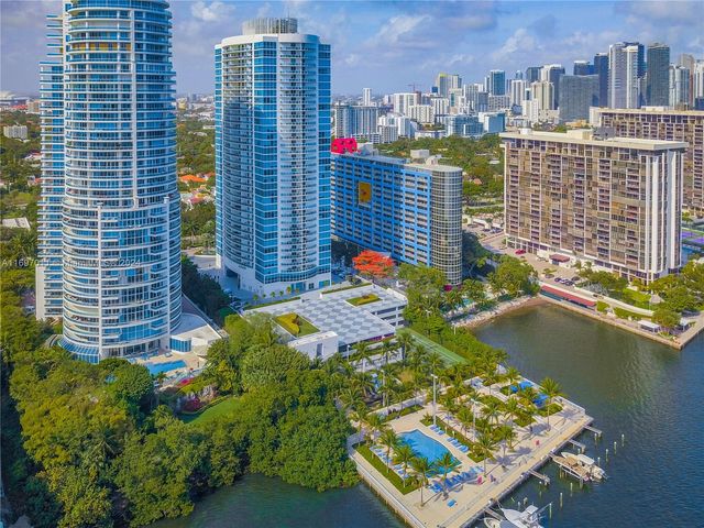 $569,000 | 2101 Brickell Avenue, Unit 2608 | Brickell