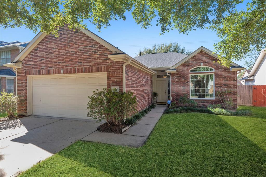 Welcome home to 3515 Bramblefern Place in the charming Westfield Estates community in Katy!