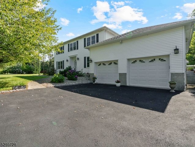 $549,000 | 7 Southfield Drive | Wantage