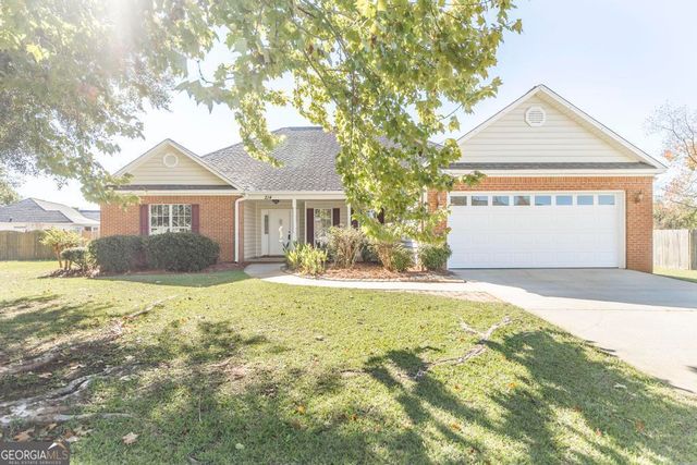 $284,900 | 214 Castlebury Circle