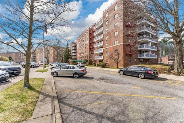 $229,000 | 85-10 151st Avenue, Unit 5E | Lindenwood