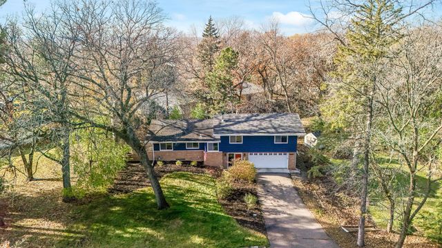 $515,000 | 4714 Fairhills Road East | Minnetonka