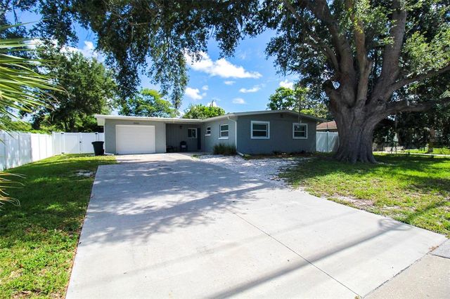 $4,562 | 5005 Bee Ridge Road | Sarasota Springs