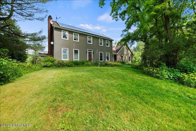 $524,999 | 197 South Cambridge Road | Easton