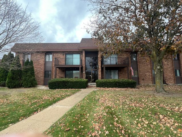 $189,000 | 5175 South Root River Parkway, Unit 5 | Greenfield