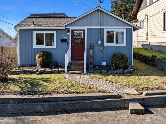 $349,500 | 1009 Ironsides Avenue | Manette