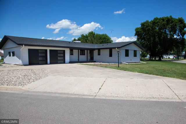 $349,999 | 111 West Drache Avenue | Buffalo Lake