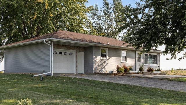 $399,999 | 9200 West 280th Street | Belle Plaine Township - Scott County