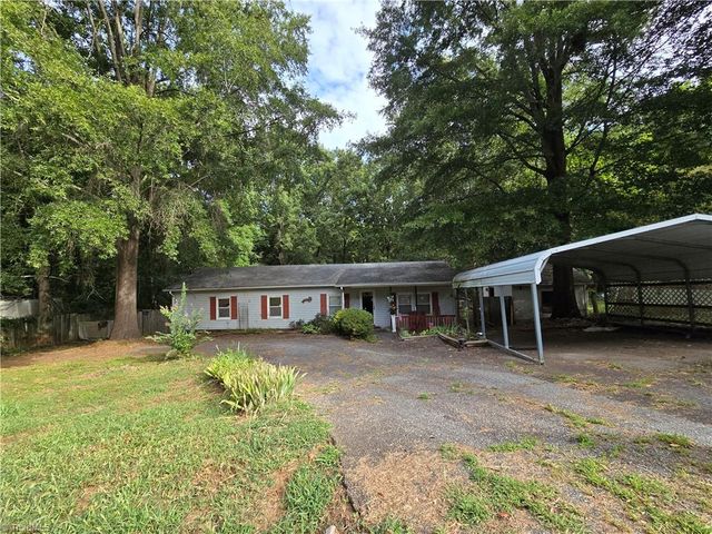 $99,000 | 302 La Quinta Drive | Shady Grove Township - Davie County