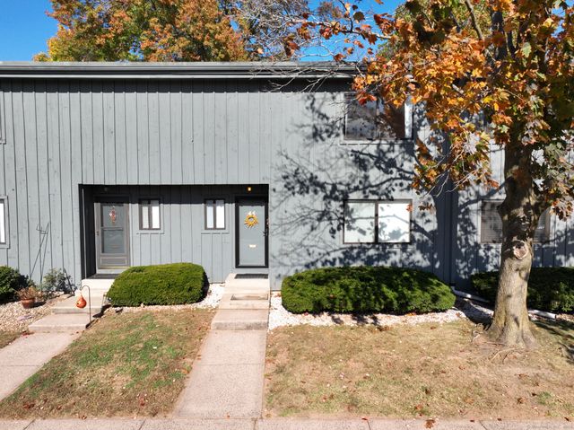 $299,900 | 45 Webster Court | Newington