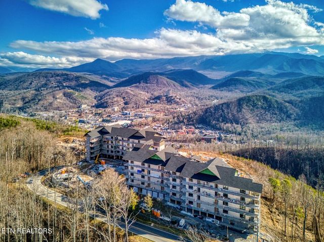 Olde Gatlinburg Place Condominiums