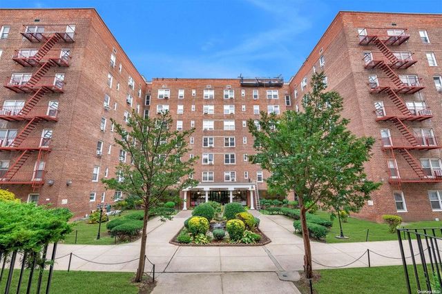 $485,000 | 105-38 63rd Drive, Unit 3M | Forest Hills