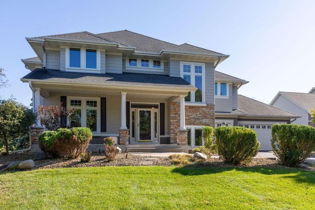 $789,900 | 3921 Donegal Way | Eagan