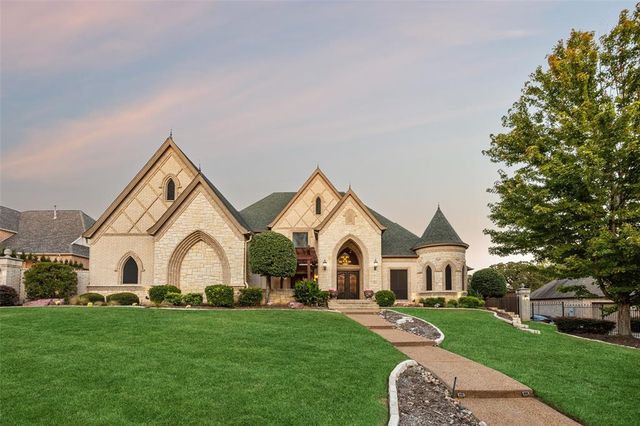 $1,925,000 | 705 Sussex Court | Southlake