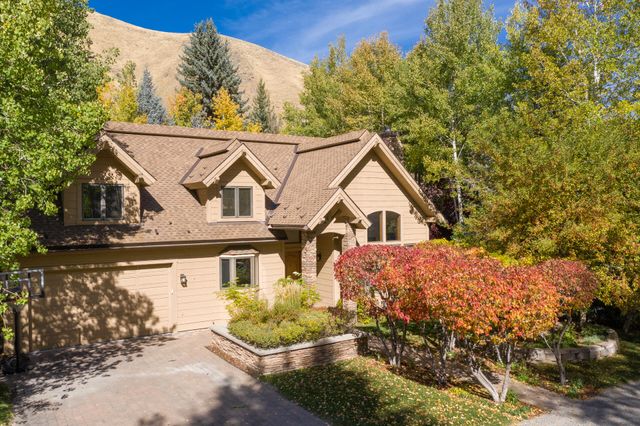 $4,495,000 | 127 Irene Street | Warm Springs Creekside