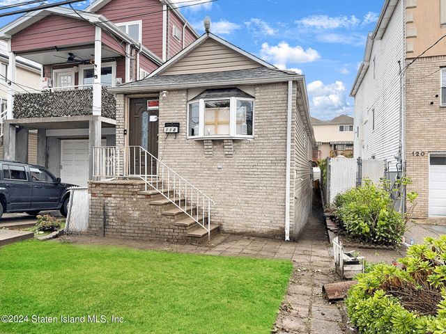 $499,999 | 118 Baden Place | Midland Beach