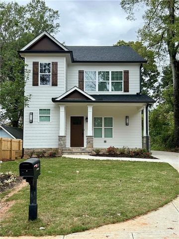 $2,995 | 131 Austin Avenue Northeast | Austin