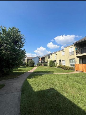 $43,000 | 5625 Antoine Drive, Unit 408 | Greater Inwood