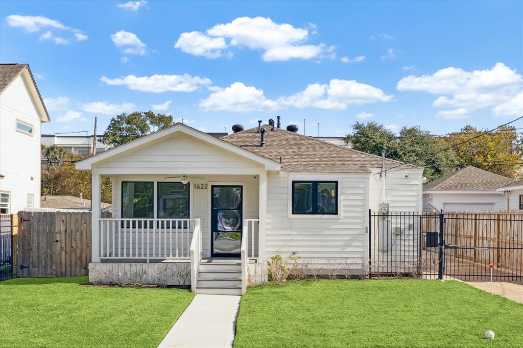 FRONT OF HOME - Welcome HOME to this gem tucked into the popular Greater Houston Heights neighborhood.  2/2 with a FULL guest house adding a full 618 sqft!