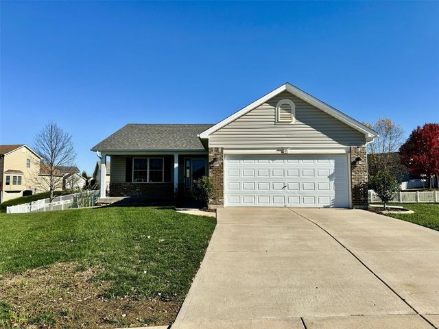 $347,500 | 64 East Homefield Point Court | O'Fallon