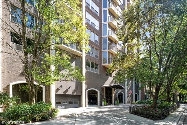 $849,000 | 1515 North Astor Street, Unit 15AB | Gold Coast