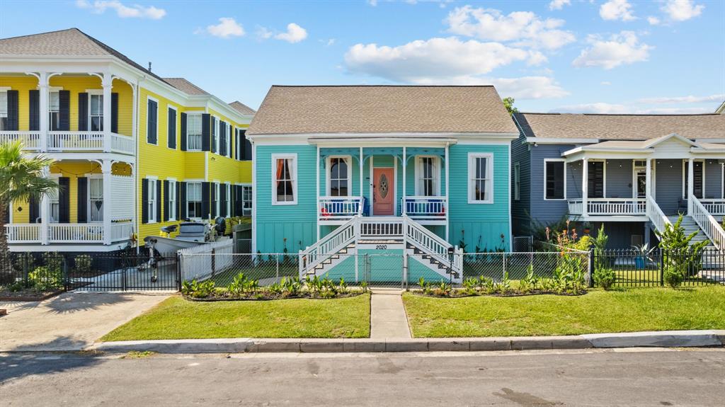 front view of house with a yard