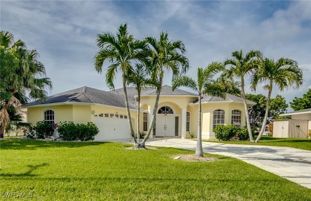 $699,000 | 810 Southeast 33rd Street | Cape Coral