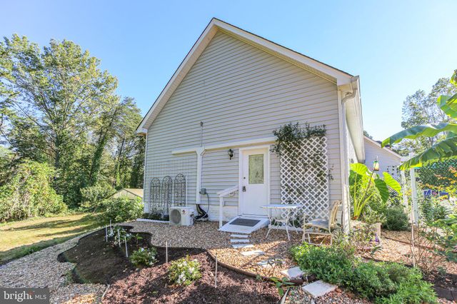 $1,600 | 1440 Hartwood Road