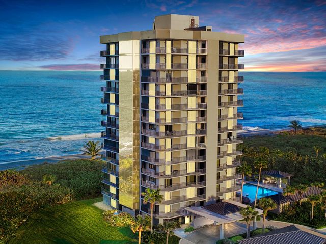 $995,000 | 4000 North Hwy A1A, Unit 401 | Hutchinson Island North