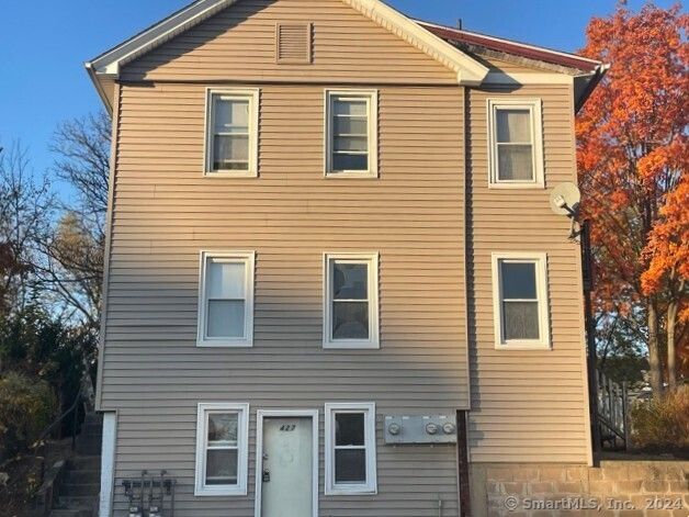 $275,000 | 427 Myrtle Street | New Britain