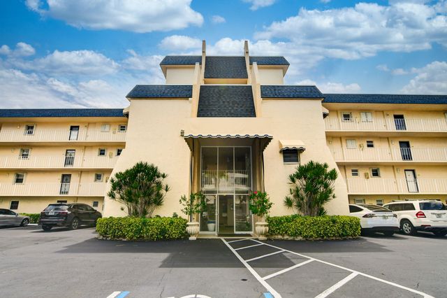 $2,475 | 3575 South Ocean Boulevard, Unit 205 | South Palm Beach