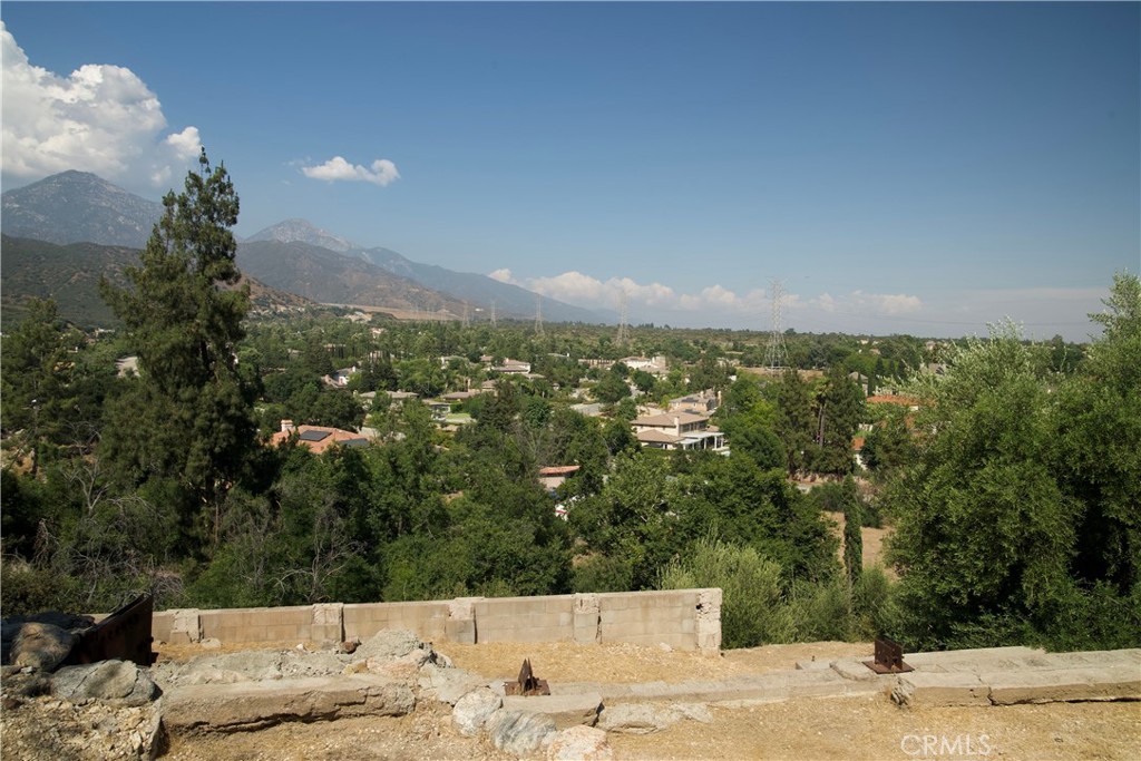 a view of a outdoor space