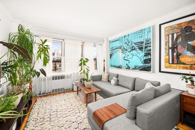 $665,000 | 166 East 35th Street, Unit 6G | Murray Hill