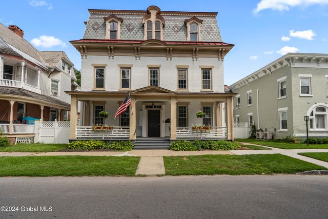 $1,245,900 | 128 Circular Street | East Side Historic District