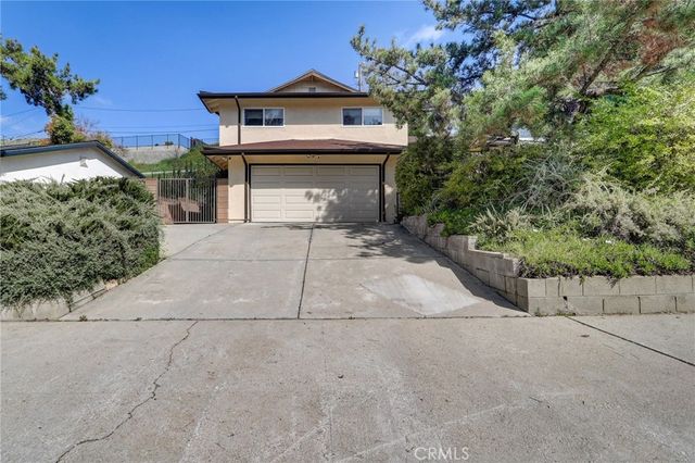 $1,050,000 | 10619 Kurt Street | Lakeview Terrace