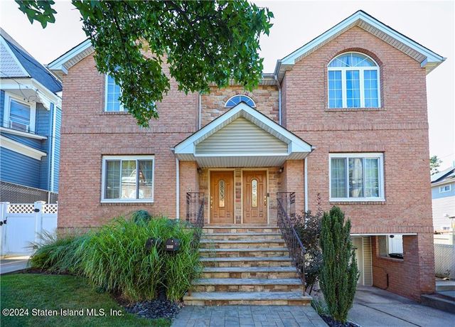 $1,250,000 | 688 Jewett Avenue | Westerleigh