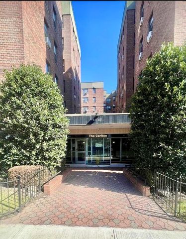 $2,000 | 83-35 139th Street, Unit 4G | Briarwood