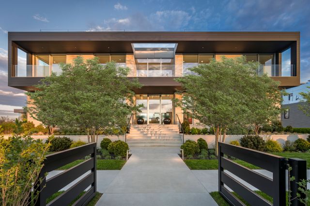 $79,995,000 | 165 Surfside Drive | Bridgehampton South