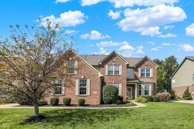 $485,000 | 1834 Woodfield Drive | The Chateaux at Woodfield